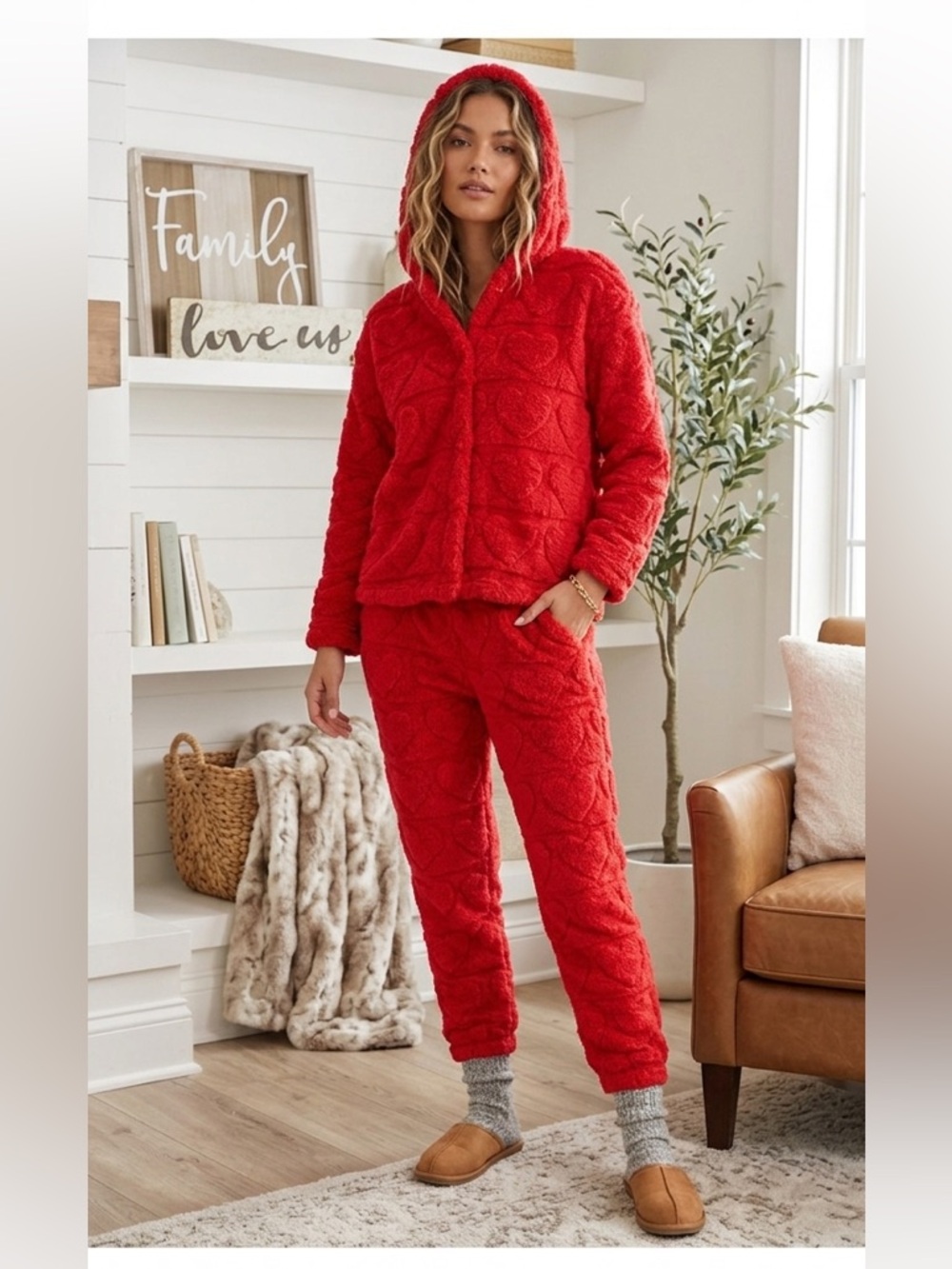 🔆NWT 2 Piece Cozy Red Textured Lounge Set